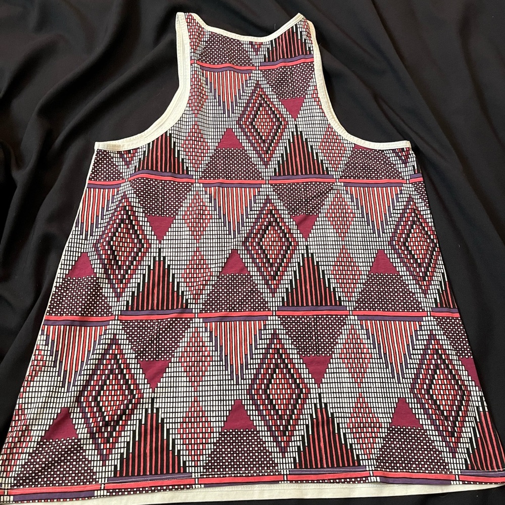 Woman’s Burton Tank. White front, cool pinkish design on back! Size LG.